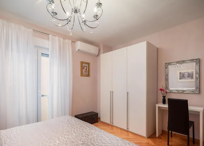 Apartment Exclusive Center