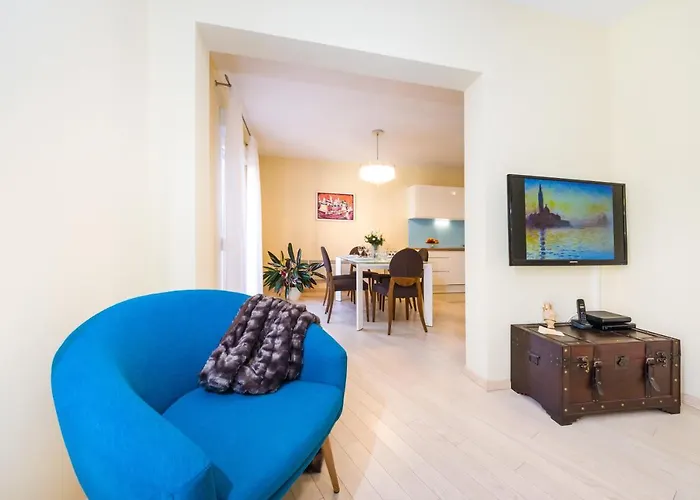 Exclusive Center Apartment *