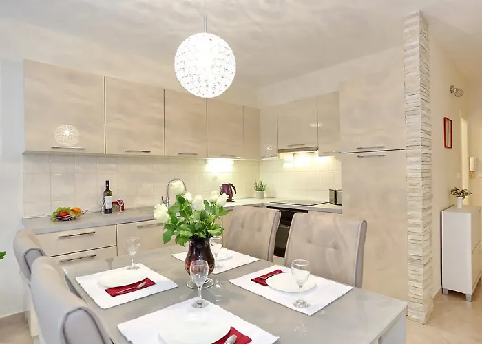 Exclusive Center Zara